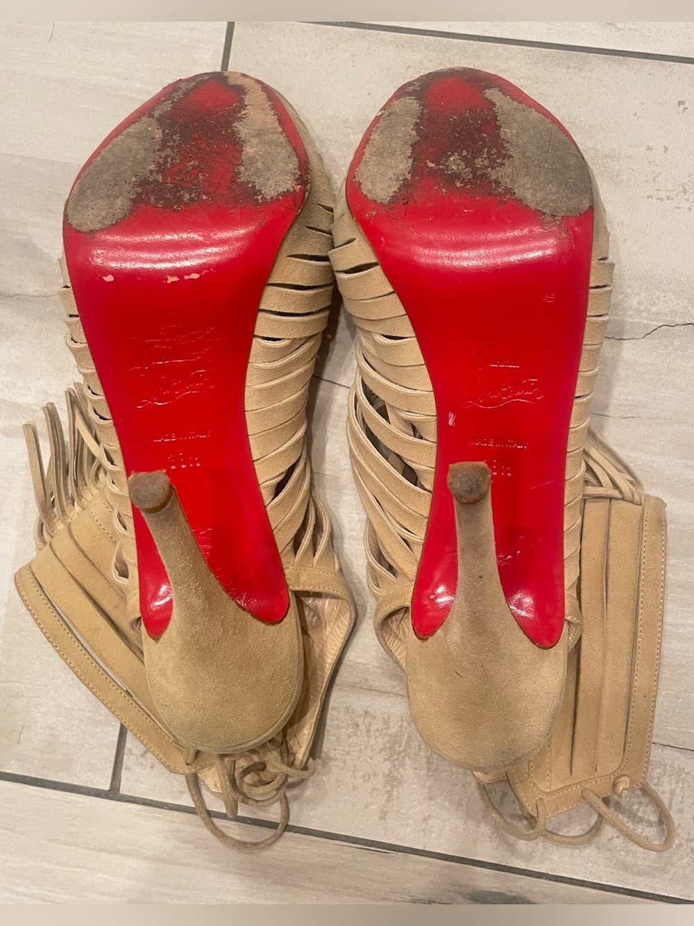 Christian Louboutin Deva nude fringe suede platform heels 38.5 7.5 8 - Picture 5 of 16